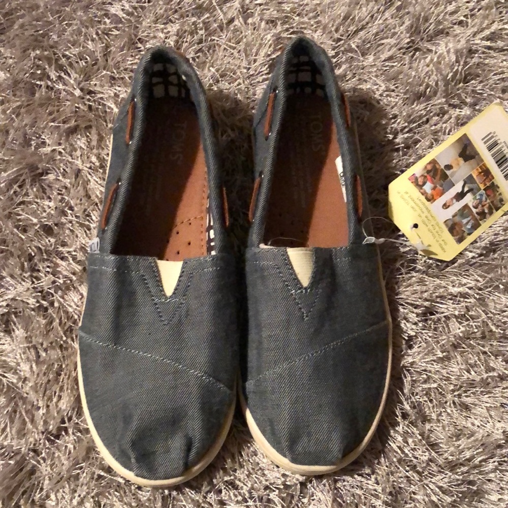 NEW Toms Bimini Chambray Slip-on Sz 2Y